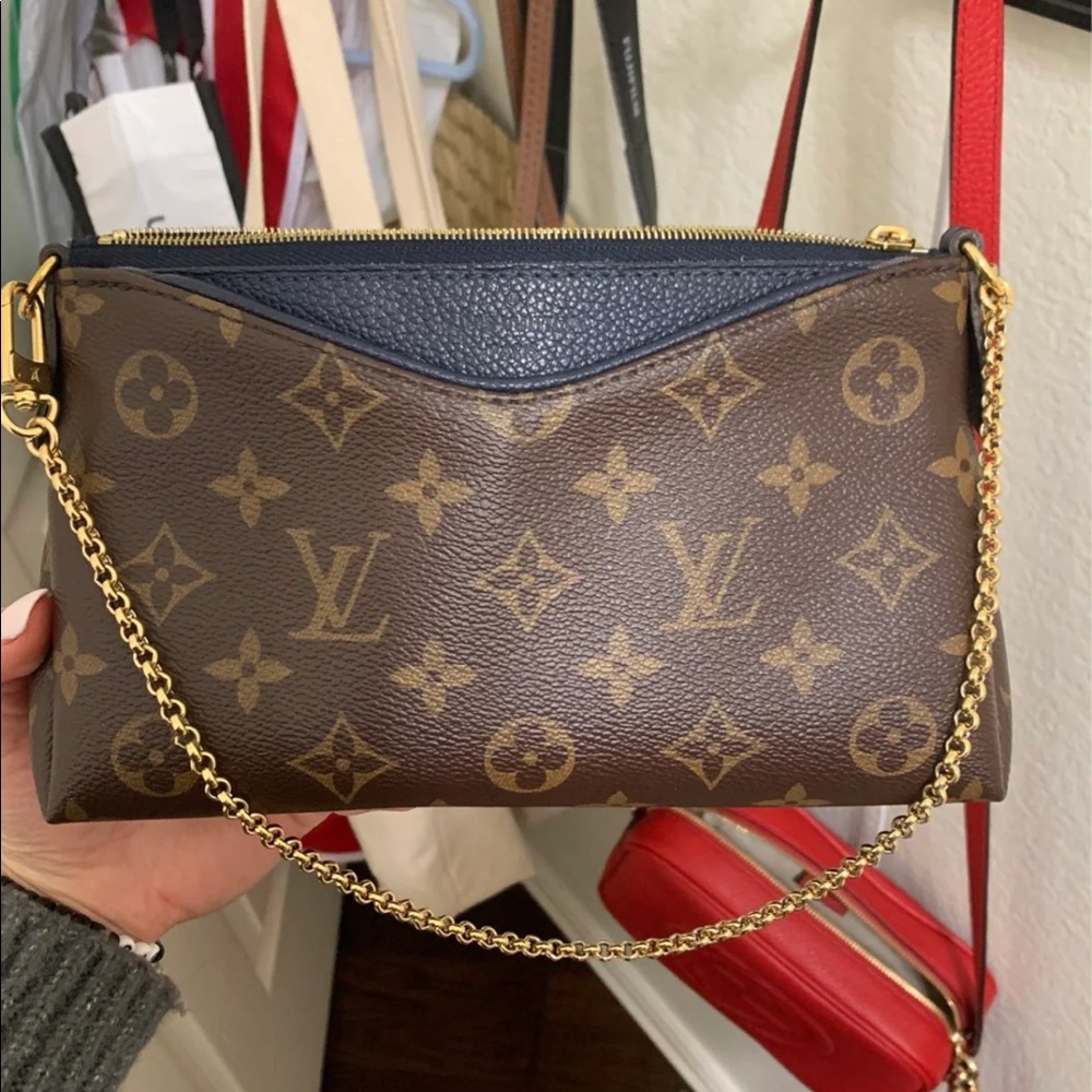 Louis Vuitton Pallas Clutch in Marine